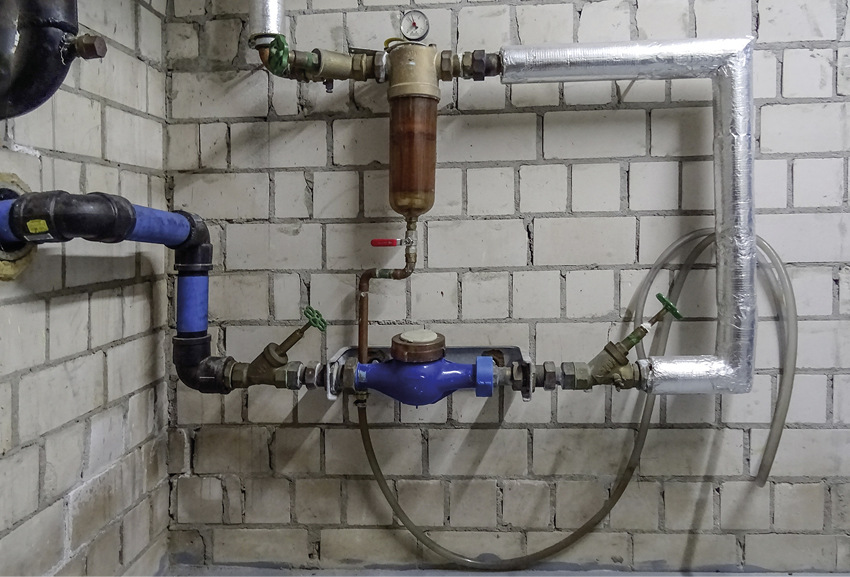 Die Zeit der Außerbetriebnahme kann optimal für Instandhaltungsmaßnahmen genutzt werden. Denn ohne regelmäßige Instandhaltung kann z. B. selbst die beste Filtertechnik nicht für reines Trinkwasser sorgen.