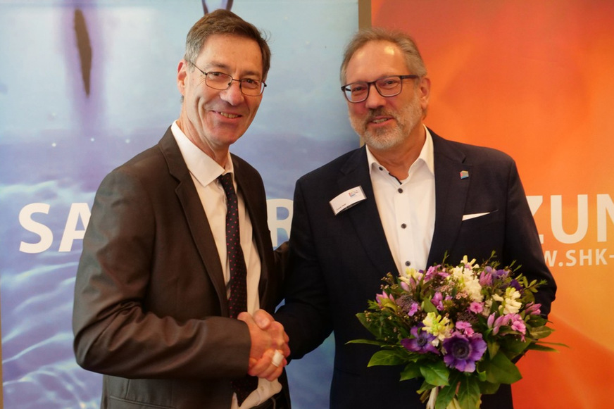 Bereits seit September 2023 war Frank Hehl als designierter Nachfolger des bisherigen Hauptgeschäftsführers des SHK NRW, Hans-Peter Sproten (links), Teil des Fachverbandsteams und baute seither Kontakte in der Verbandswelt auf.