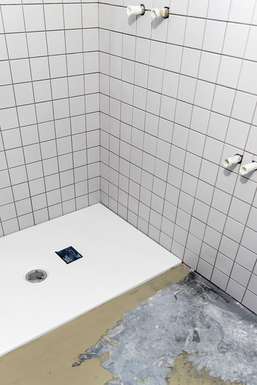 126 Duschplätze wurden in der Bielefelder Stayery mit der Kombilösung von Bette normgerecht realisiert. - © Bild: Bette
