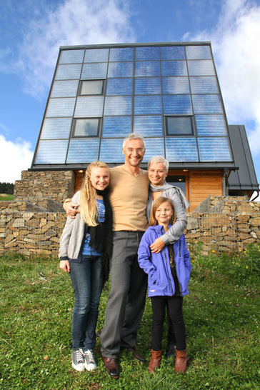 Anspruchsvolle Gebäudeintegration von Solarthermie. - © BSW Solar
