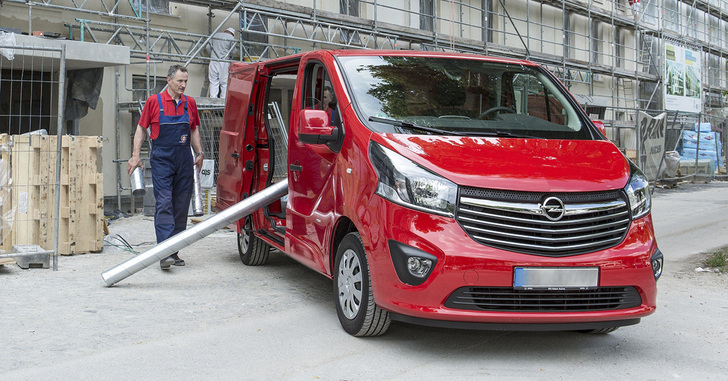 <p>
</p>

<p>
Nicht immer ist Platz auf der Baustelle: Muss man eine Parknische für den kompakten Transporter finden – hier der Opel Vivaro in Normallänge (L1H1) –, reicht die übliche Größe einer Parkbucht aus.
</p> - © Bild: Opel

