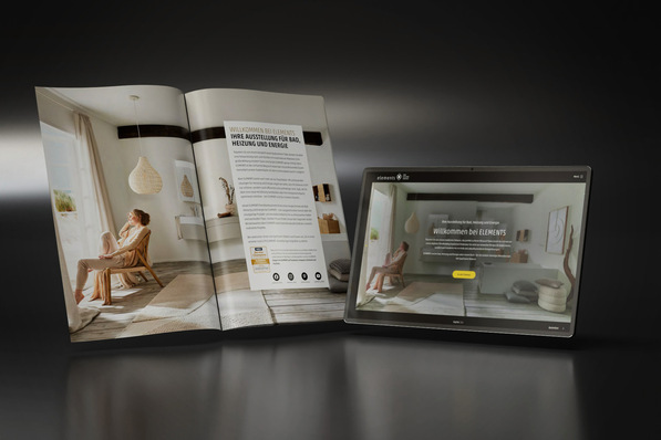 Gerne! Hier ist ein optimierter, fach- und zielgruppenspezifischer Alt-Text für das beschriebene Bild: Optimierter Alt-Text: "Aufgeschlagenes Fachmagazin und Tablet zeigen parallel einen Praxisbericht zur modernen Badinstallation mit barrierefreiem Design; Fokus auf innovative Sanitärtechnik in einem hellen, zeitgemäßen Badezimmer." Begründung: Der neue Alt-Text beschreibt präzise den fachlichen Kontext (Praxisbericht, moderne Badinstallation, barrierefreies Design), berücksichtigt die branchenspezifischen Themen sowie Mediennutzung (Fachmagazin & Tablet) und verzichtet auf irrelevante Details wie die sitzende Frau. So ist der Text für alle Nutzer:innen – insbesondere blinde oder sehbehinderte – im SHK-Bereich zielführend. - © Elements